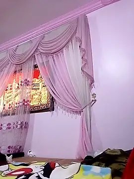 Snapshot of SandyAmr chatting on February 15, 2026, 8:24 am SandyAmr online show from February 15, 2026, 8:24 am