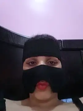 Snapshot of SandyAmr chatting on June 3, 2026, 2:08 pm SandyAmr online show from June 3, 2026, 2:08 pm