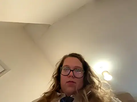 Scarletcum22 online show from October 27, 2025, 10:19 am