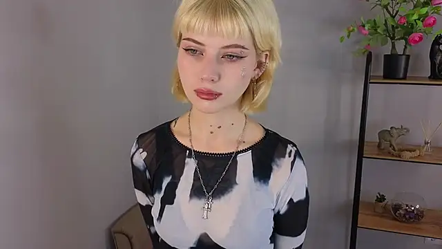 Jasmi Yets online show from October 31, 2025, 8:26 am