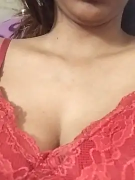 Snapshot of Aaliya_BigBoobs_1 chatting on March 1, 2026, 6:48 am Aaliya BigBoobs 1 online show from March 1, 2026, 6:48 am