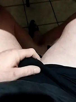 Snapshot of Cedric7653 chatting on December 22, 2025, 2:19 am Cedric7653 online show from December 22, 2025, 2:19 am