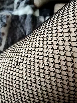 sexydeaChanel online show from November 15, 2025, 11:18 am