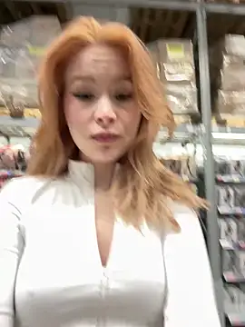 Snapshot of Eliiizaaa chatting on November 15, 2025, 9:11 pm Eliiizaaa online show from November 15, 2025, 9:11 pm