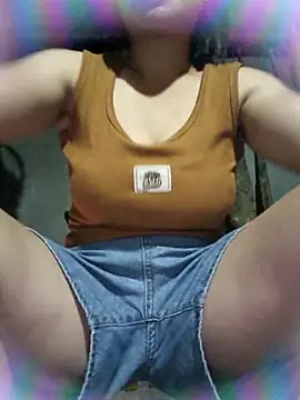 chipu06 online show from June 17, 2026, 12:29 pm