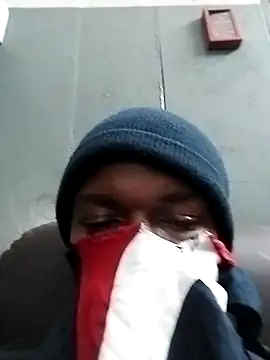 loVbRo1 online show from October 26, 2025, 9:42 pm