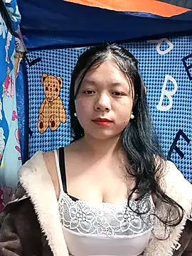 lisa-bae00 online show from December 14, 2025, 12:21 pm