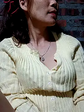 Bear bear0 online show from November 8, 2025, 2:06 pm