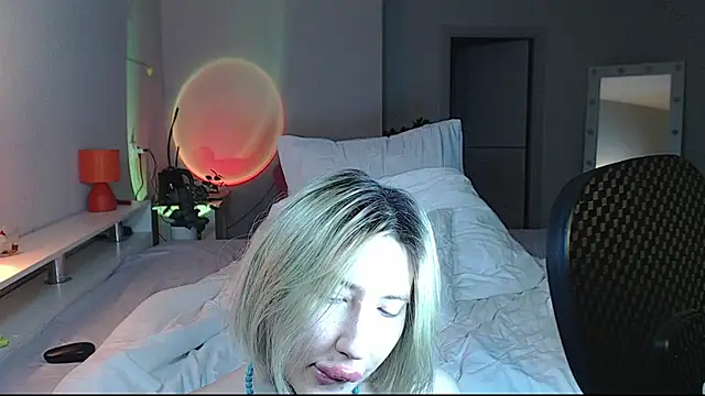 Snapshot of AuroraKeepFuck chatting on June 8, 2026, 10:21 pm AuroraKeepFuck online show from June 8, 2026, 10:21 pm