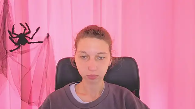 CuteEllii online show from October 28, 2025, 10:52 am