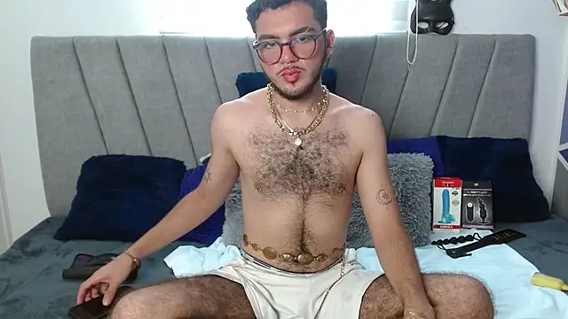 Zac Golden online show from November 3, 2025, 6:53 pm