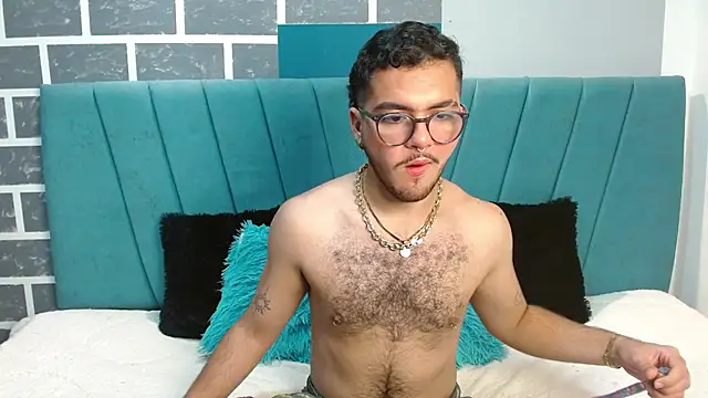 Zac Golden online show from December 2, 2025, 12:05 am