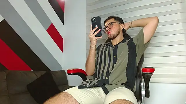 Zac Golden online show from January 5, 2026, 11:52 pm