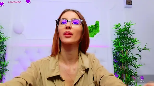 ElisaCharm online show from November 4, 2025, 4:44 am