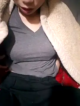 Snapshot of mekaka00 chatting on November 15, 2025, 10:37 pm mekaka00 online show from November 15, 2025, 10:37 pm