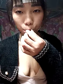 Snapshot of mekaka00 chatting on December 21, 2025, 8:27 pm mekaka00 online show from December 21, 2025, 8:27 pm