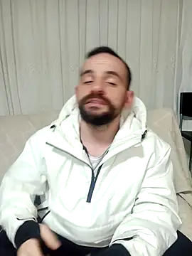 lazzzz09 online show from November 22, 2025, 10:09 pm