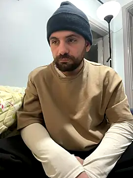 lazzzz09 online show from December 21, 2025, 10:44 am