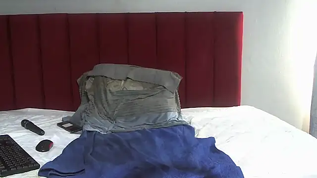 boldiva89 online show from April 16, 2026, 7:09 am