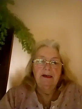 AmyLove353 online show from January 13, 2026, 5:57 am