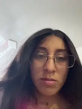 Violeet-Smith online show from January 6, 2026, 6:44 pm