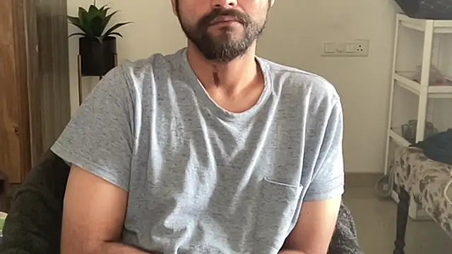 MakeMeAwareAah online show from December 21, 2025, 4:08 am