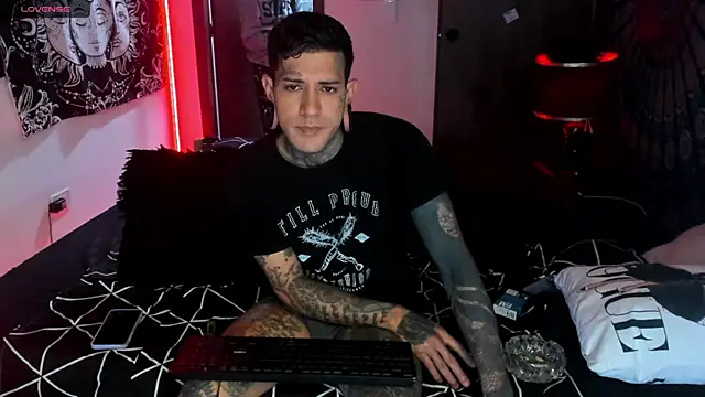 cleoo jhonny online show from November 20, 2025, 6:57 am