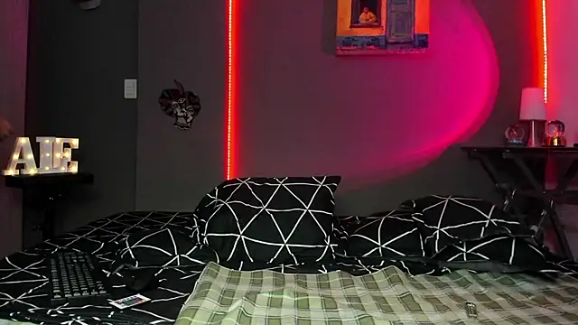 cleoo jhonny online show from March 4, 2026, 3:12 am