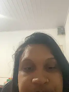 VictoriaSwee online show from October 20, 2025, 5:35 pm