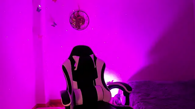 Snapshot of Soouf_ chatting on November 17, 2025, 11:27 am Soouf online show from November 17, 2025, 11:27 am