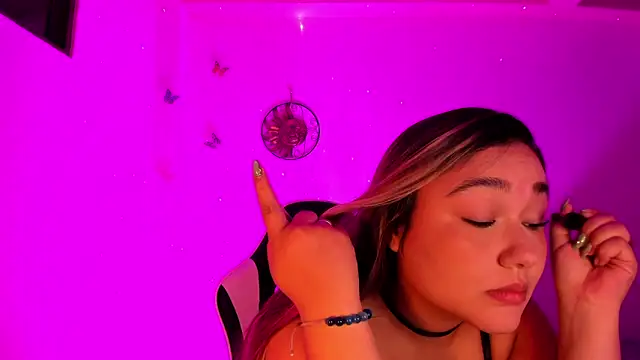 Snapshot of Soouf_ chatting on November 21, 2025, 10:03 am Soouf online show from November 21, 2025, 10:03 am