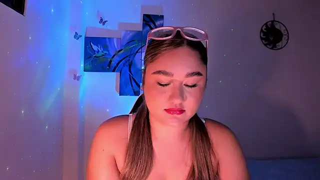 Snapshot of Soouf_ chatting on December 14, 2025, 12:05 am Soouf online show from December 14, 2025, 12:05 am