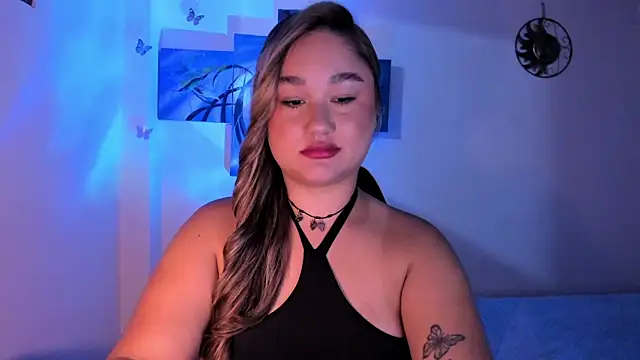 Snapshot of Soouf_ chatting on December 19, 2025, 11:01 pm Soouf online show from December 19, 2025, 11:01 pm