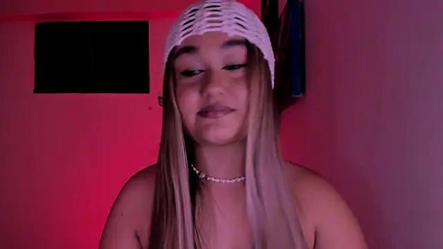 Snapshot of Soouf_ chatting on February 27, 2026, 7:58 pm Soouf online show from February 27, 2026, 7:58 pm