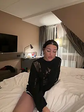 Gabbyys online show from November 25, 2025, 11:49 pm