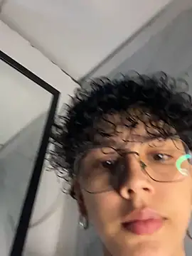 Abby Evanns1 online show from April 3, 2026, 1:42 pm