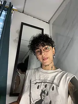 Abby Evanns1 online show from April 4, 2026, 2:25 pm