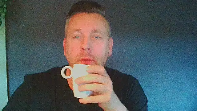 Snapshot of Woody_Longbong chatting on October 21, 2025, 8:26 am Woody Longbong online show from October 21, 2025, 8:26 am