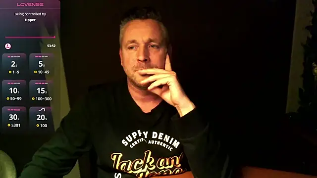 Snapshot of Woody_Longbong chatting on November 13, 2025, 5:34 pm Woody Longbong online show from November 13, 2025, 5:34 pm