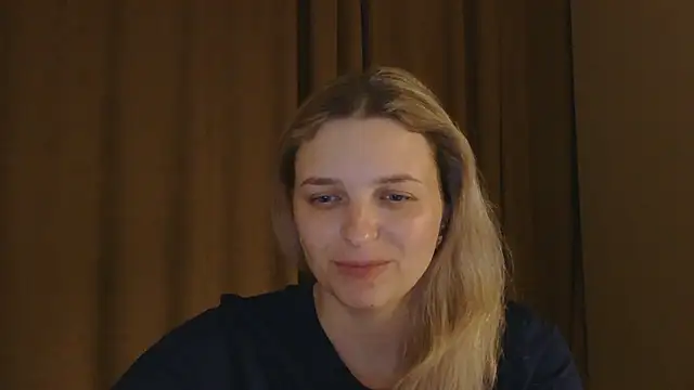 ElisSky301 online show from January 15, 2026, 9:18 pm