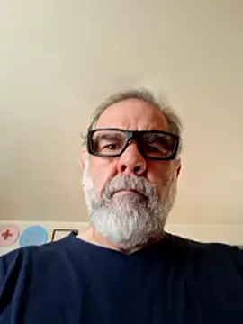 Snapshot of pena633 chatting on May 11, 2026, 2:12 pm pena633 online show from May 11, 2026, 2:12 pm
