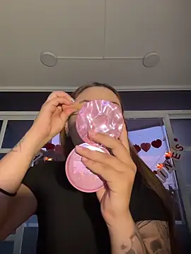 Beella1  online show from February 13, 2026, 12:01 pm