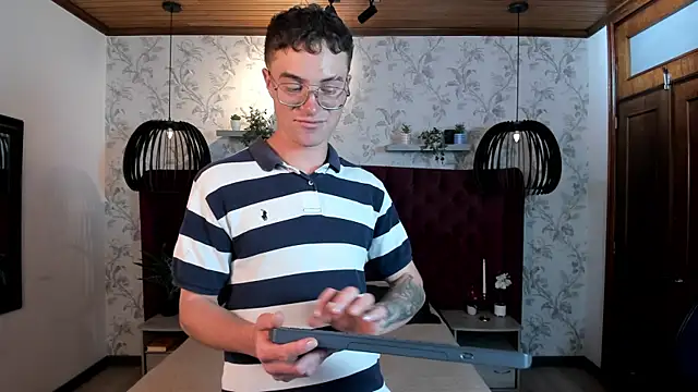 Lil James online show from April 6, 2026, 8:10 pm