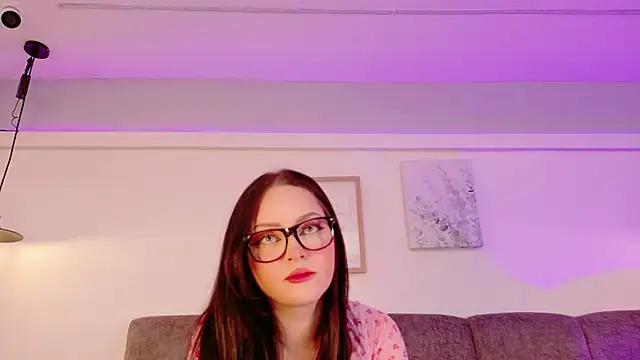 Emily Baby20 online show from April 7, 2026, 9:26 pm