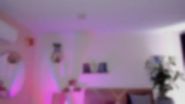 Snapshot of YariRose chatting on April 20, 2026, 4:32 pm YariRose online show from April 20, 2026, 4:32 pm