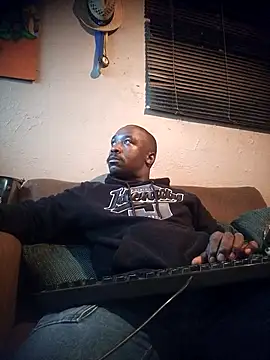 Pussylover911o online show from November 11, 2025, 5:13 pm