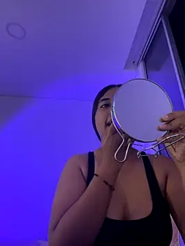 aly nicols online show from November 20, 2025, 5:29 am