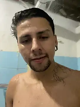 Leandroszsz online show from January 13, 2026, 3:23 am