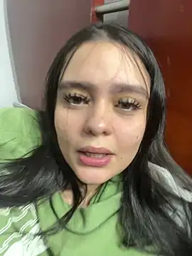 Selena Roa online show from April 13, 2026, 11:21 pm