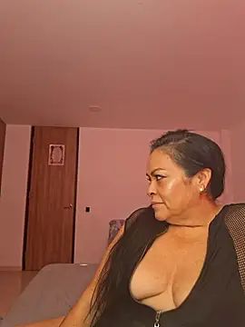 viviana-sexi online show from April 10, 2026, 1:38 pm